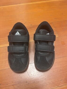 Adidas toddler shoes